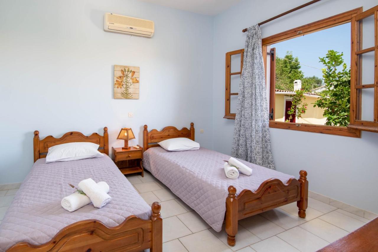 Voula Apartments ガイオス エクステリア 写真